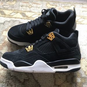 NWT- Air Jordan 4 Retro sneakers